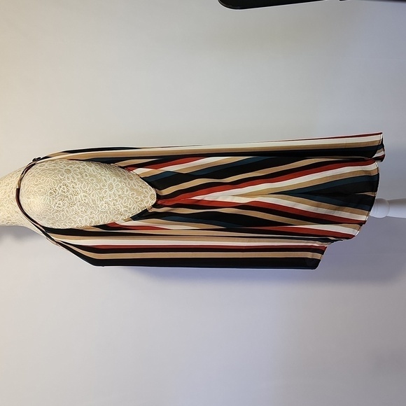 Torrid Georgette Goddess Multi-Stripe Keyhole Cut-out High-Low Sleeveles… - Picture 9 of 12